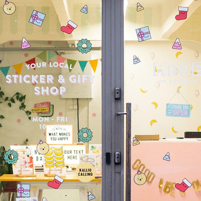 How to decorate your shop window with stickers - Made of Sundays