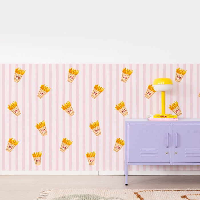 Pommes Club Rot Weiß Half - Wall Wallpaper - Peel & Stick Wallpapers by Made of Sundays