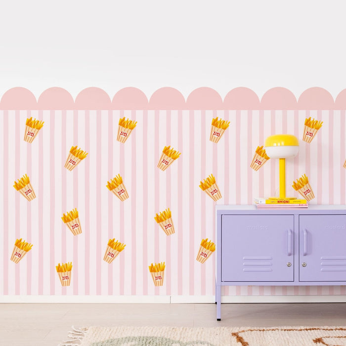 Pommes Club Rot Weiß Half - Wall Wallpaper - Peel & Stick Wallpapers by Made of Sundays