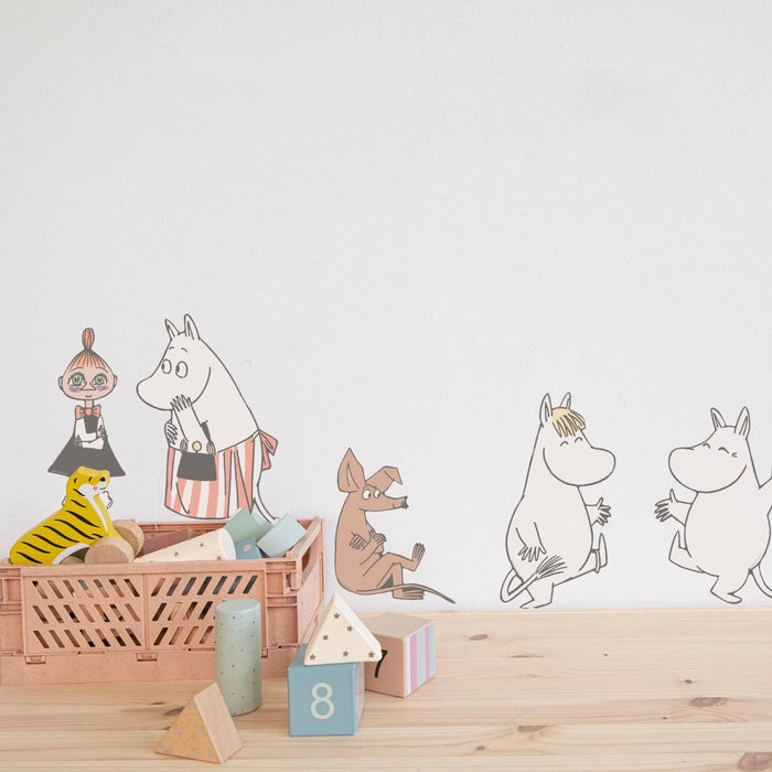 Χαρούμενα αυτοκόλλητα τοίχου με χαρακτήρες Moomin