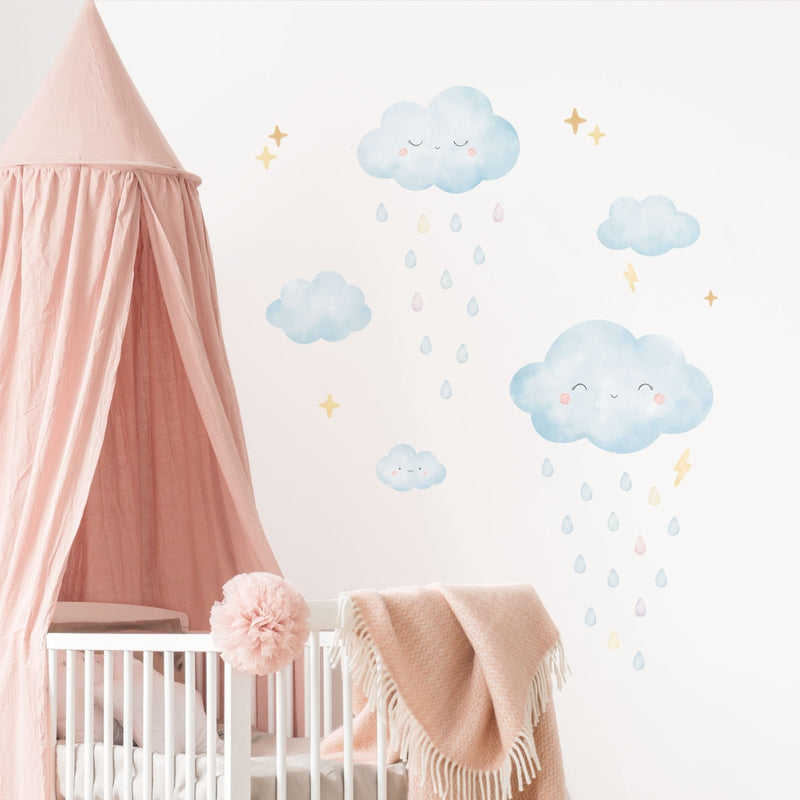 Glade skyer & regndråper veggklistremerke