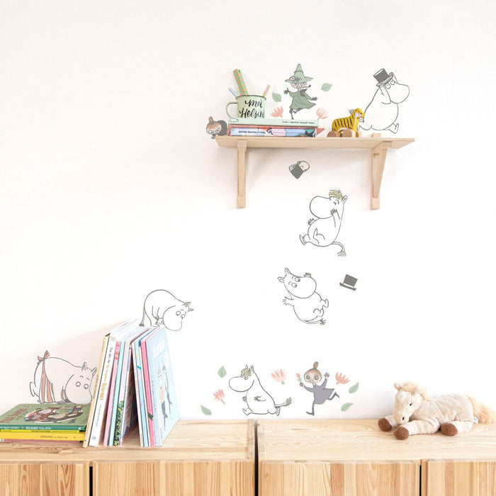 Adesivi murali con personaggi giocosi dei Moomin